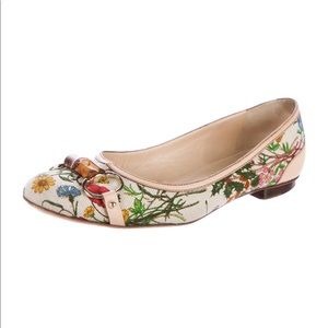 Gucci flats from Flora Horsebit collection sz 37.5